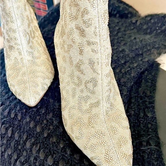 Gianni Bini gold high heel boot - Picture 2 of 12